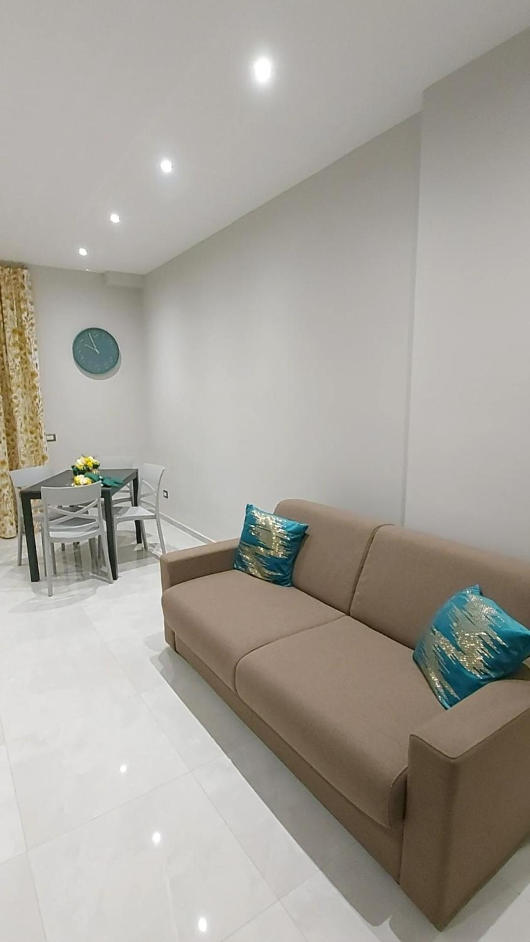 Apartment C&c